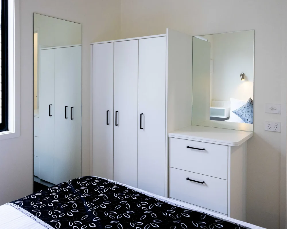 2 bedroom deluxe cabin - Airport Tourist Village Tullamarine (November 25th, 2024) 45